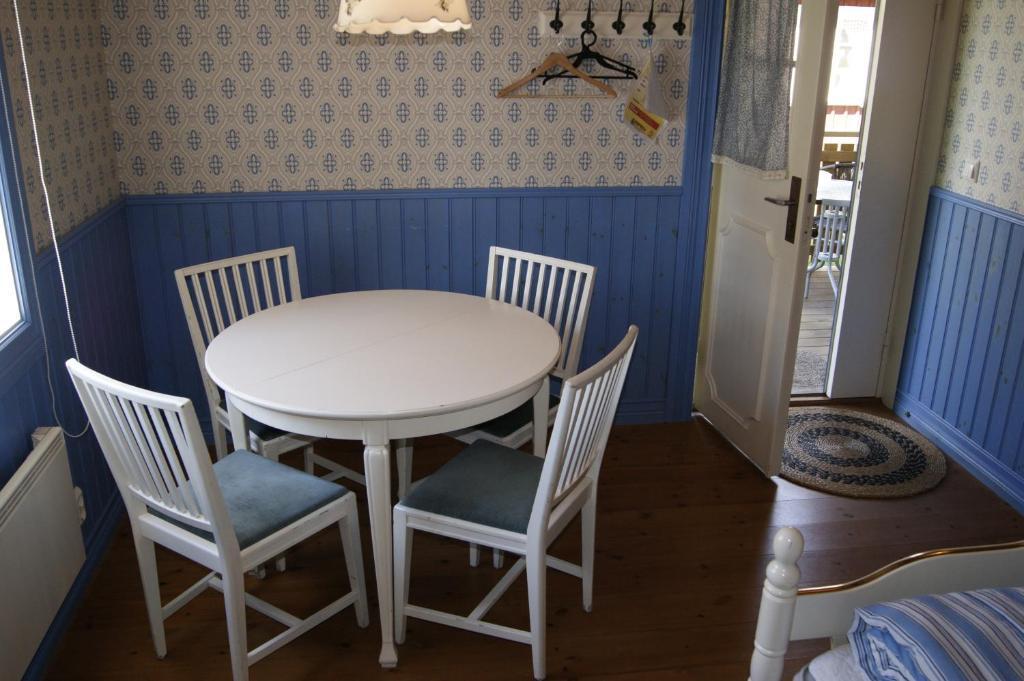 Smalandsbyn I Vimmerby Bilik gambar