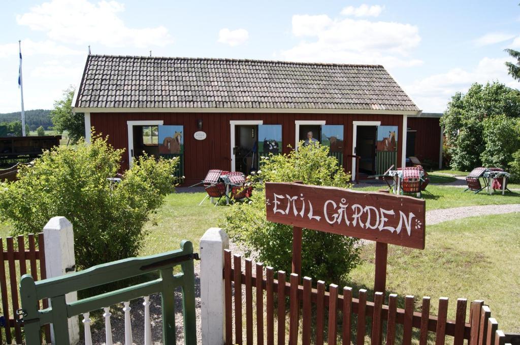 Smalandsbyn I Vimmerby Bilik gambar